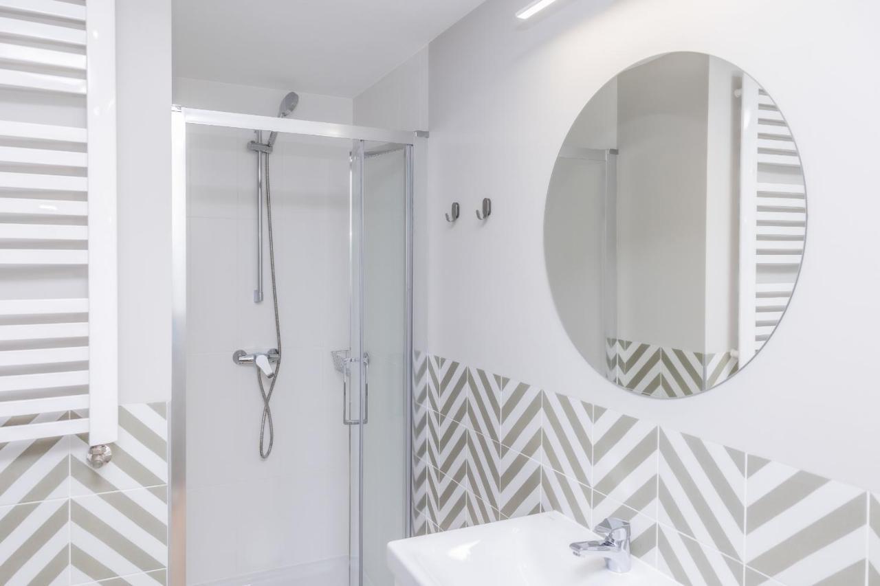 Metro Bielany Apartments With Parking By Noclegi Renters 华沙 外观 照片