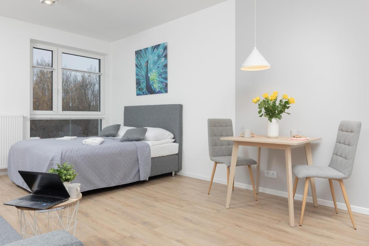 Metro Bielany Apartments With Parking By Noclegi Renters 华沙 外观 照片