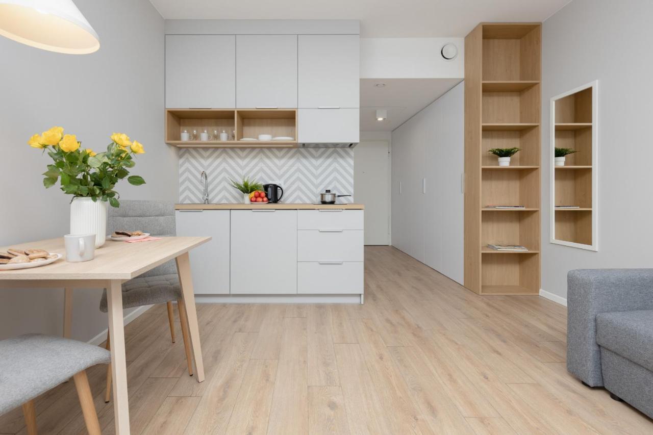 Metro Bielany Apartments With Parking By Noclegi Renters 华沙 外观 照片