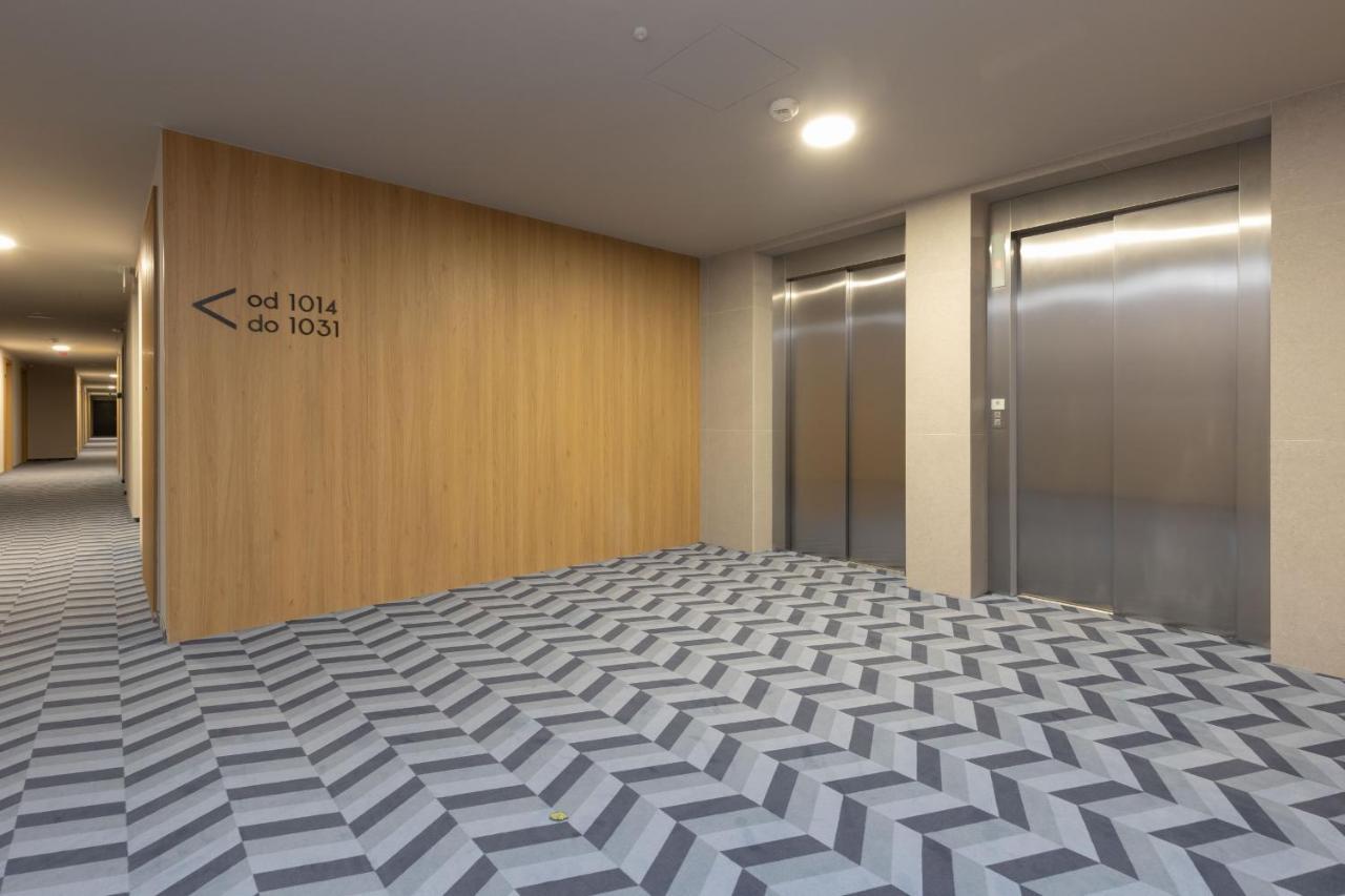 Metro Bielany Apartments With Parking By Noclegi Renters 华沙 外观 照片