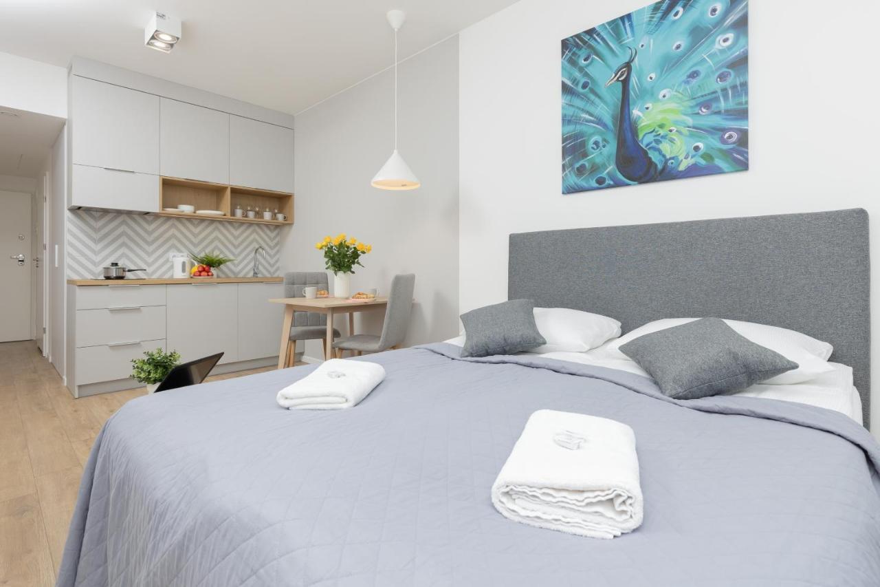 Metro Bielany Apartments With Parking By Noclegi Renters 华沙 外观 照片
