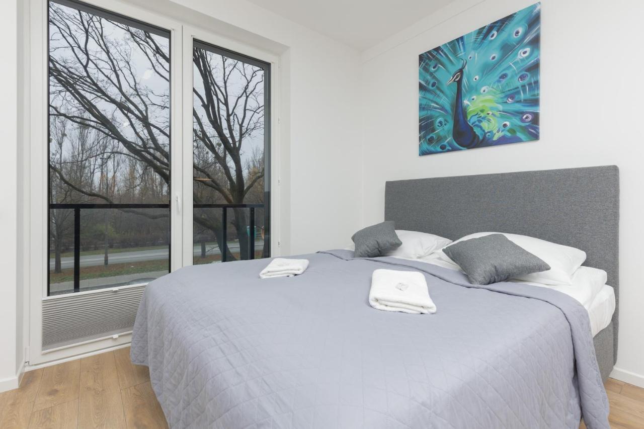 Metro Bielany Apartments With Parking By Noclegi Renters 华沙 外观 照片
