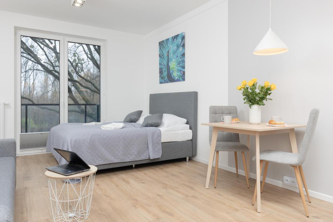 Metro Bielany Apartments With Parking By Noclegi Renters 华沙 外观 照片